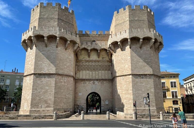 Las Torres de Serranos, uno de los mejores lugares que ver en Valencia en 3 días