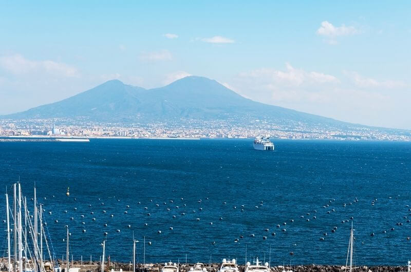 Crucero en Nápoles