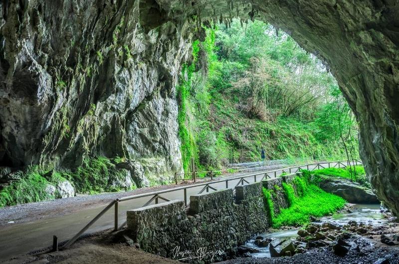 Cuevas del Agua - Pueblos más bonitos de Asturias