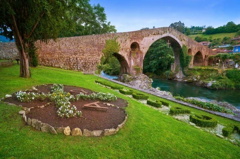 Puente Romano - Que ver en Cangas de Onís