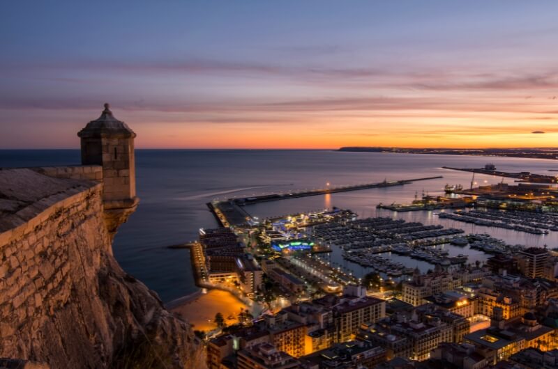 Alicante, uno de los lugares que ver en la Costa Blanca